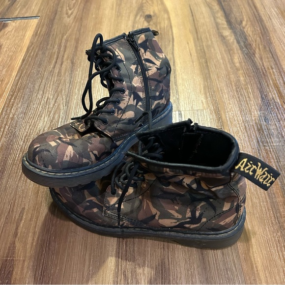 Kids Camo Dr. Martens boots size 4M combat Brown & green - Picture 3 of 9